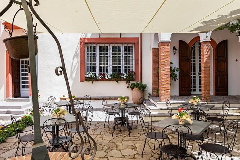 Borgo Prima Luce Hotel Cuglieri Bagian luar foto